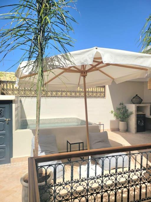 Riad Isahiac Avec Piscine En Exclusivite Marrakesh Eksteriør bilde