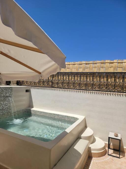 Riad Isahiac Avec Piscine En Exclusivite Marrakesh Eksteriør bilde