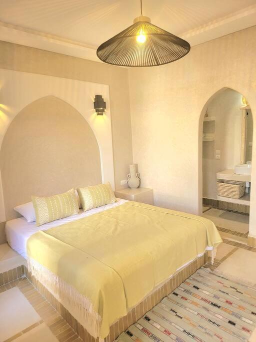 Riad Isahiac Avec Piscine En Exclusivite Marrakesh Eksteriør bilde