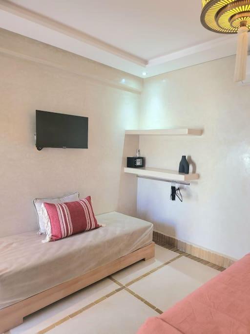 Riad Isahiac Avec Piscine En Exclusivite Marrakesh Eksteriør bilde
