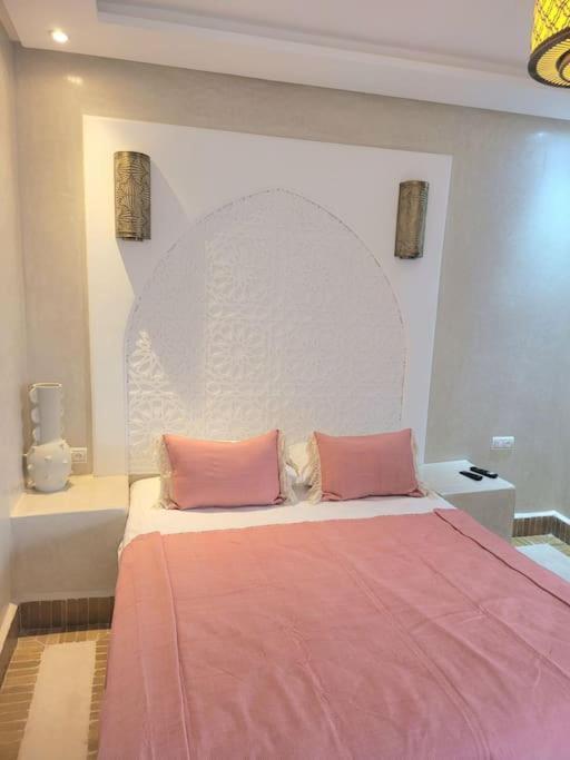 Riad Isahiac Avec Piscine En Exclusivite Marrakesh Eksteriør bilde