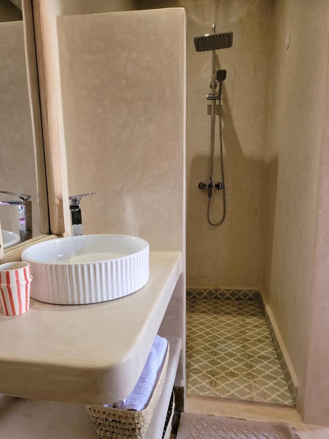 Riad Isahiac Avec Piscine En Exclusivite Marrakesh Eksteriør bilde